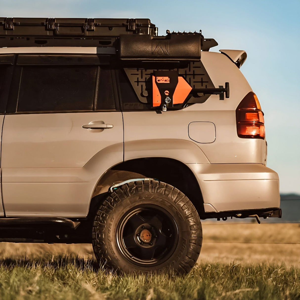 DMOS Delta Shovel Mount - BaseCamp Provisions