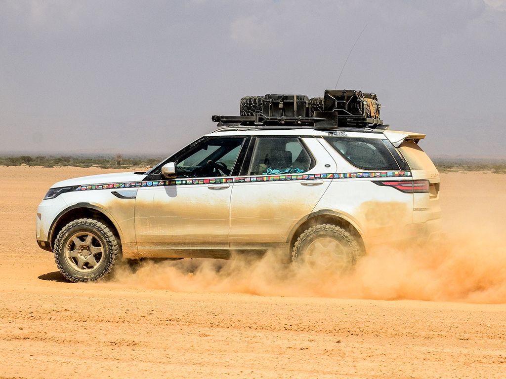 LAND ROVER ALL-NEW DISCOVERY 5 (2017-CURRENT) EXPEDITION SLIMLINE II ROOF RACK KIT - BaseCamp Provisions