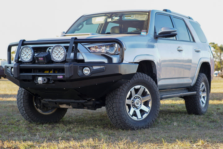 DOBINSONS 4X4 BLACK DELUXE BULL BAR – TOYOTA 5TH GEN 4RUNNER (2014+)(BU59-5557) - BaseCamp Provisions
