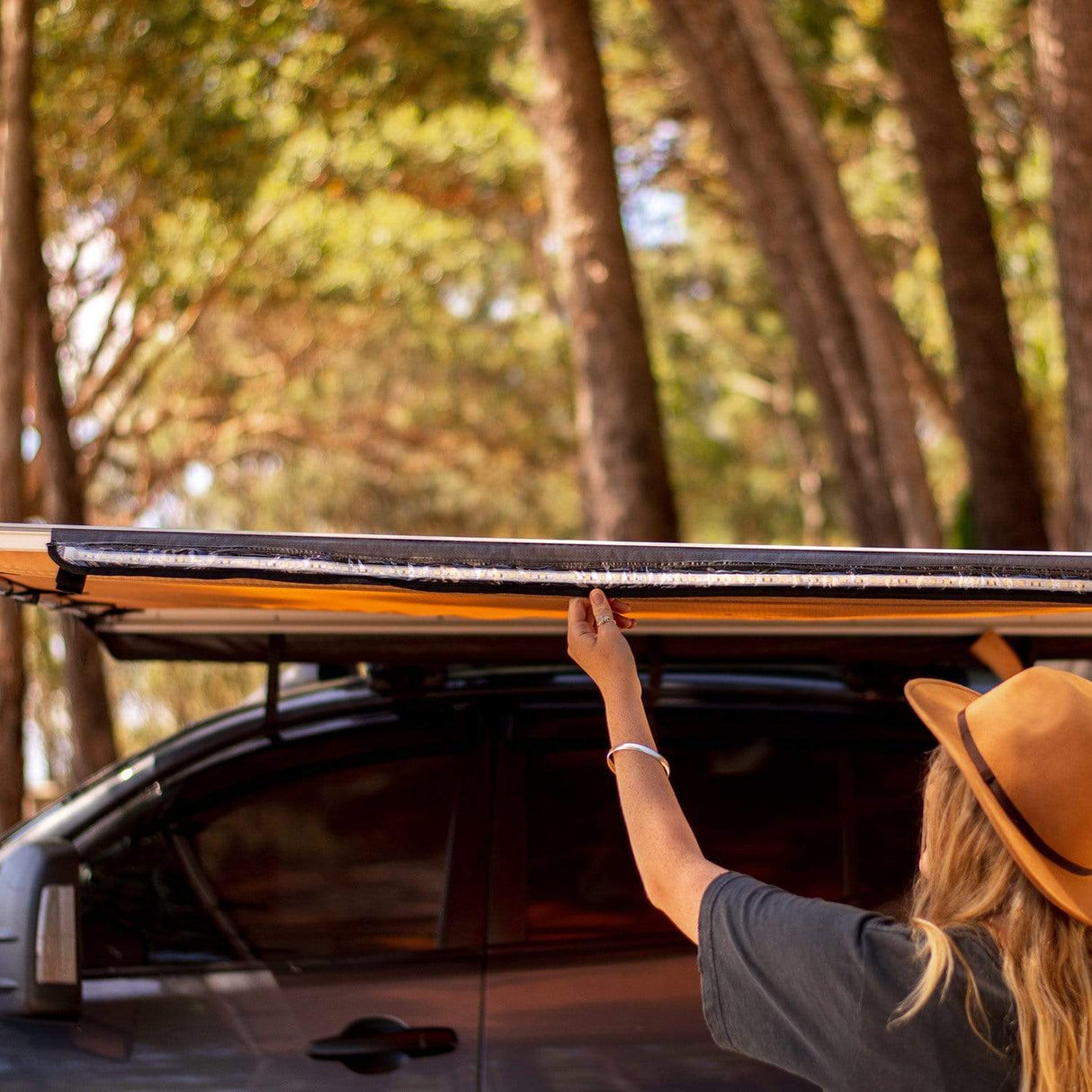 HARD KORR LIFESTYLE 1.3M EZY-FIT LED STRIP - BaseCamp Provisions