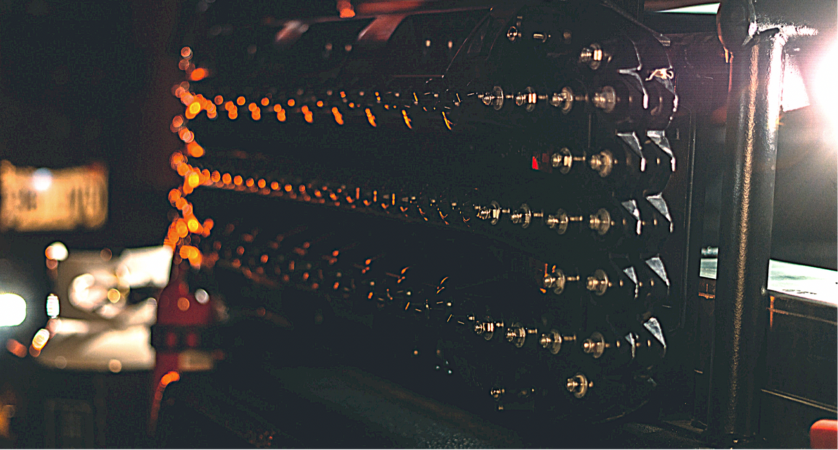 ActionTrax Metal Teeth Black (Pair) - BaseCamp Provisions