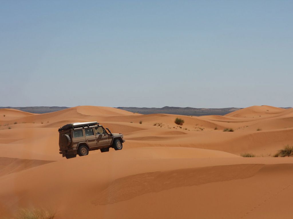 MERCEDES GELANDEWAGEN G CLASS (1979-2017) SLIMLINE II ROOF RACK KIT / TALL - BY FRONT RUNNER - BaseCamp Provisions