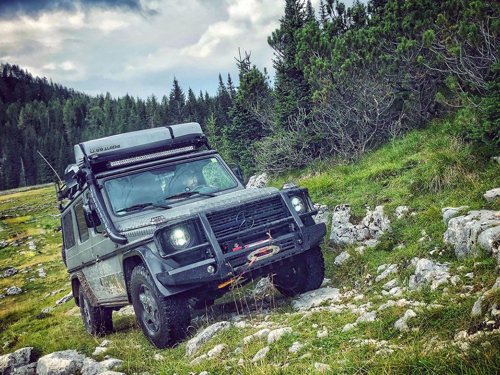 MERCEDES GELANDEWAGEN G CLASS (1979-2017) SLIMLINE II ROOF RACK KIT / TALL - BY FRONT RUNNER - BaseCamp Provisions