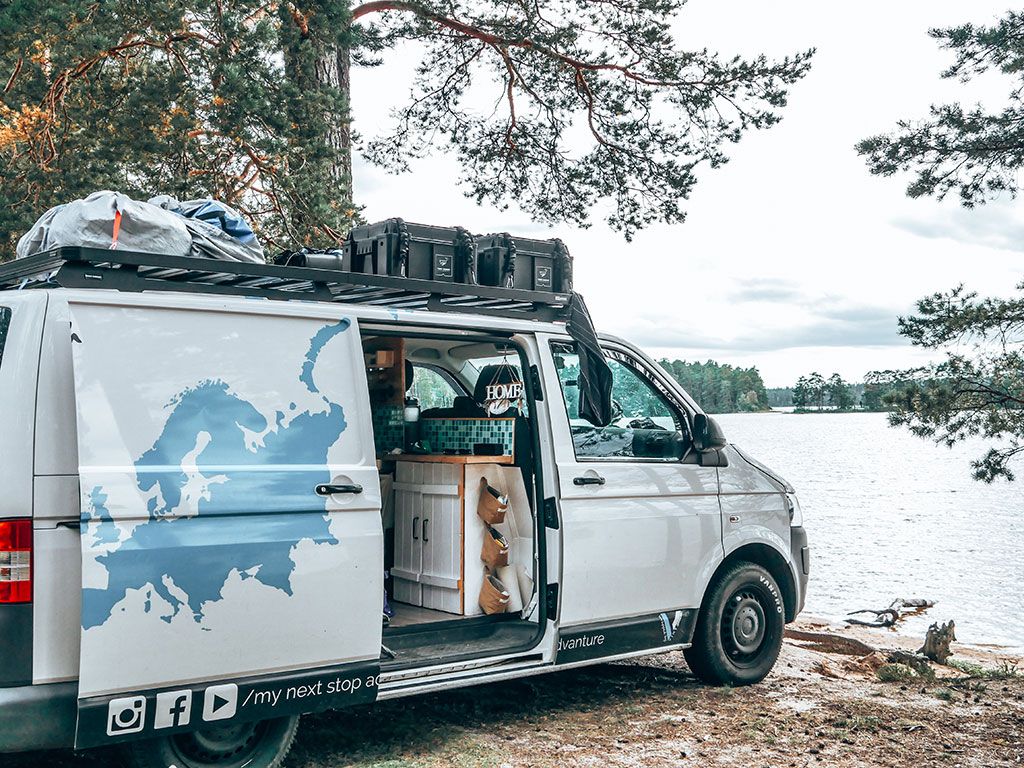 VOLKSWAGEN T5 TRANSPORTER SWB (2003-2015) SLIMLINE II ROOF RACK KIT - BY FRONT RUNNER - BaseCamp Provisions