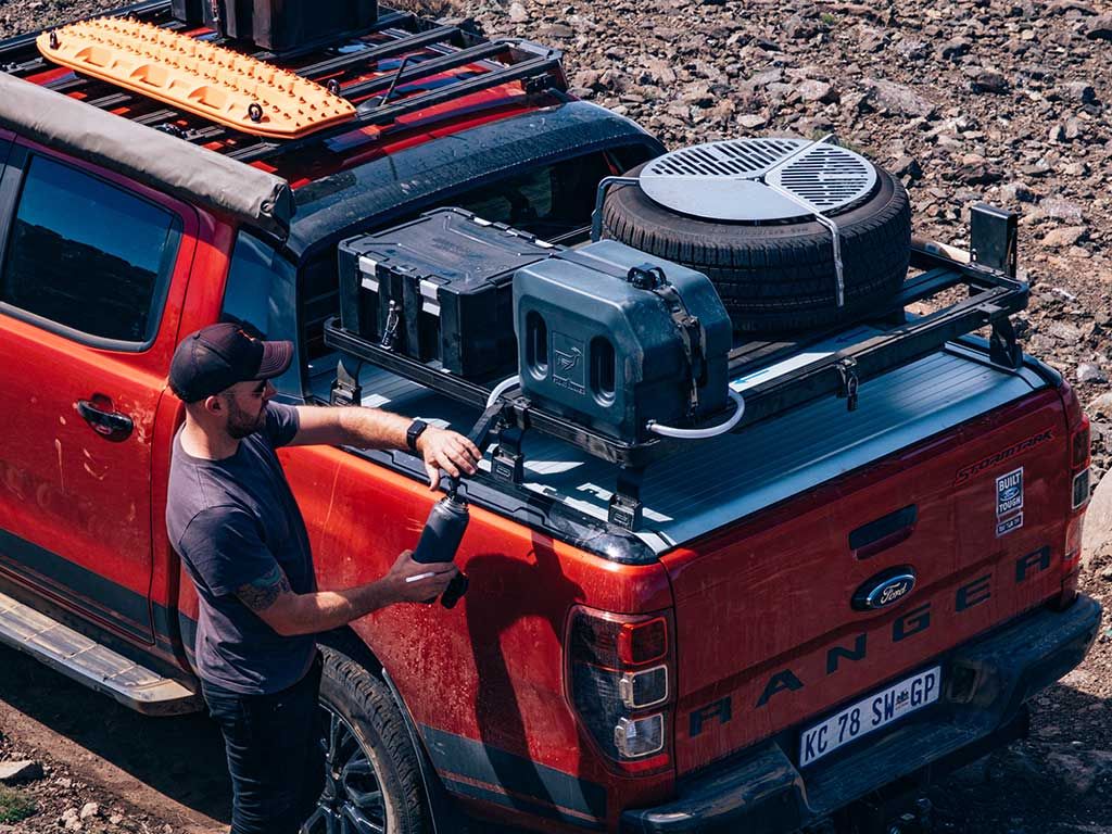 PRO WATER TANK WITH STRAP / 42L - BY FRONT RUNNER - BaseCamp Provisions