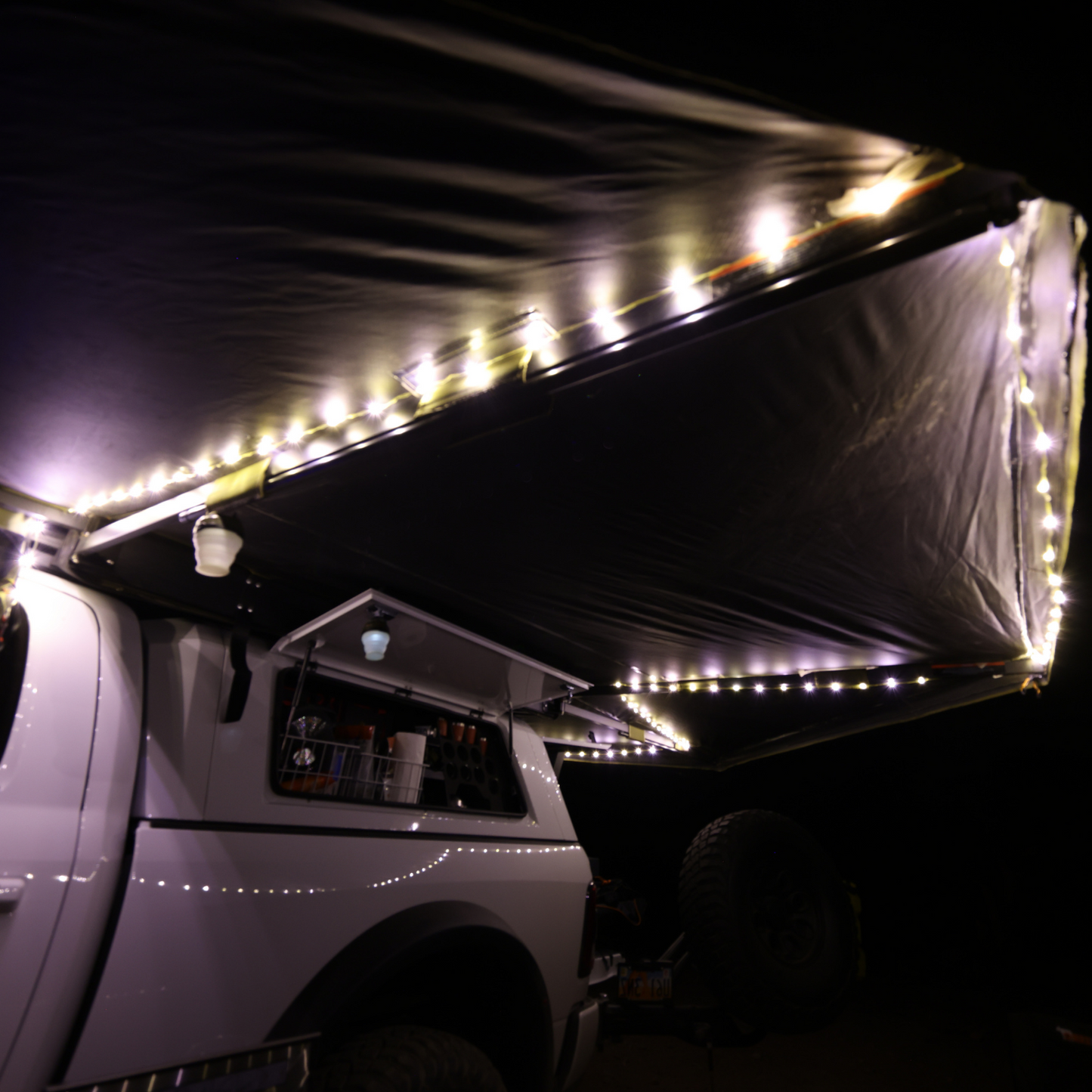 270° PEREGRINE AWNING RIGHT-HAND MOUNTED + LIGHT SUPPRESSION TECHNOLOGY