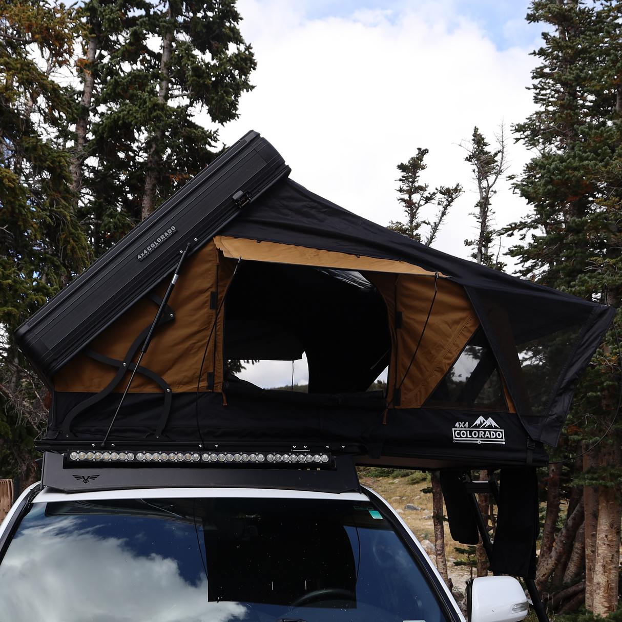 ALTO MINI HARDSHELL ROOFTOP TENT (QUEEN SIZE BED) - BaseCamp Provisions