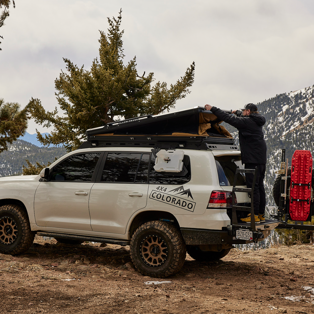 Stratus 2.0 Hardshell Roof Top Tent - BaseCamp Provisions