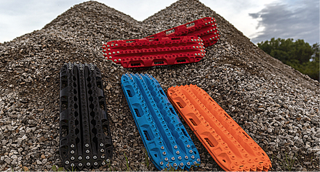 ActionTrax Metal Teeth Black (Pair) - BaseCamp Provisions